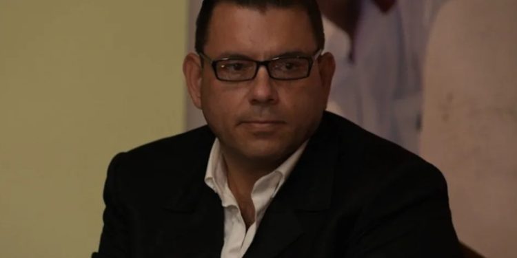 Juez ordena investigar por un solo delito a Manuel Baldizon en caso 'TRANSURBANO'