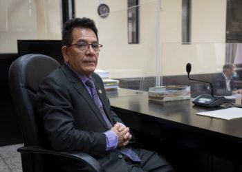 Juez pide amparo y no ser investigado en Guatemala