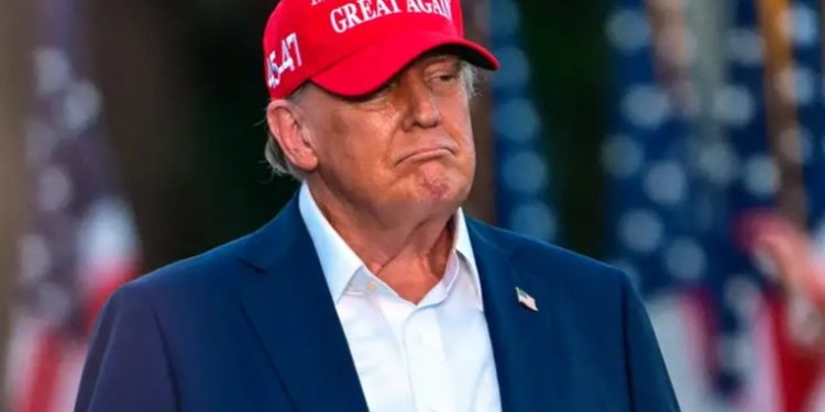 Jueza desestima caso de los documentos clasificados de Trump