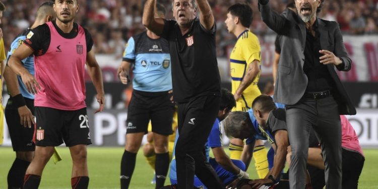 Jugador chileno convulsiona en pleno partido contra el Boca Juniors
