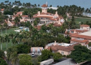 Justicia de EE.UU. se opone a publicar motivos del allanamiento en casa de Trump