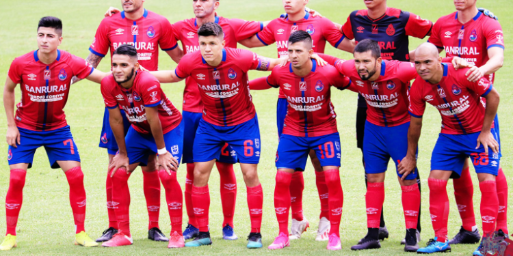 Kenderson Navarro juega partido a pesar de estar en perí­odo de contagio