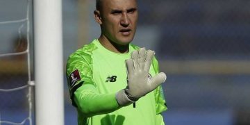 Keylor Navas acoge a 30 refugiados ucranianos en su casa de Parí­s