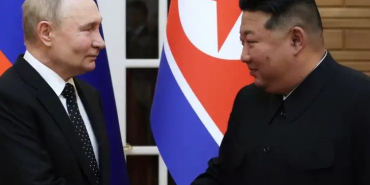 Kim Jong-un firma con Vladimir Putin un acuerdo estratégico