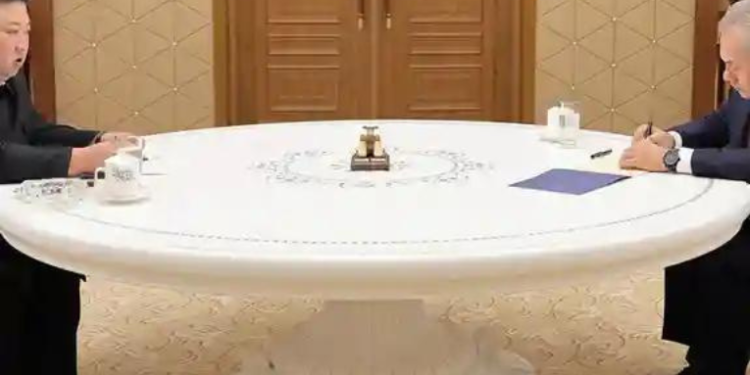 Kim Jong-un se reúne con el jefe de seguridad de Rusia