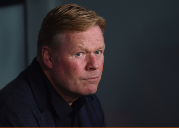 Koeman, destituido como entrenador del FC Barcelona