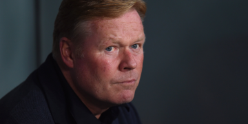Koeman, destituido como entrenador del FC Barcelona