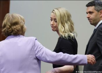 La abogada de Amber Heard dice que apelará el veredicto