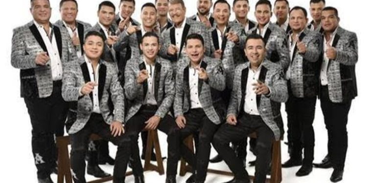 La Arrolladora Banda el Limón inicia el 2021 con nominación.