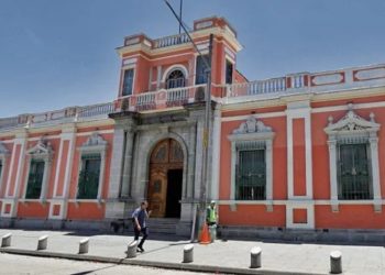 La cancillerí­a y el Tribunal Supremo Electoral buscan mejorar votos en el extranjero