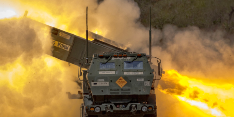 La Casa Blanca quiere evitar la Tercera Guerra Mundial pero envía armas a Ucrania