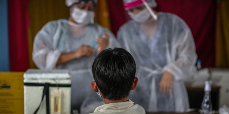 La Cepal advierte que América Latina y el Caribe afrontan el riesgo de una generación perdida debido a la pandemia