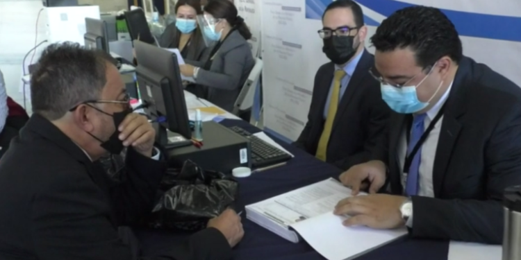 La Comisión Postuladora eliminó a 12 aspirantes al cargo por incumplimiento de requisitos