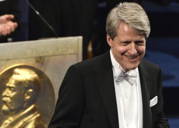 La confiscación de activos rusos sería un 'cataclismo' para el dólar, dice un nobel de Economía