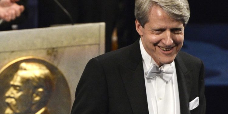 La confiscación de activos rusos sería un 'cataclismo' para el dólar, dice un nobel de Economía