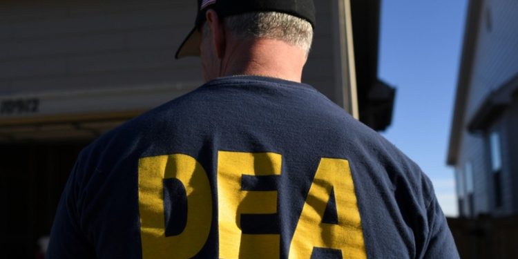 La DEA denuncia que cárteles mexicanos usan redes sociales para traficar fentanilo y metanfetaminas