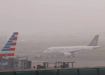 La densa neblina retrasó vuelos y se activó alerta verde en el aeropuerto internacional La Aurora