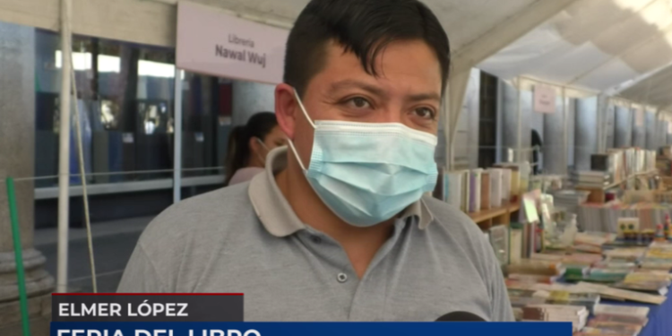 La Feria Escolar del Libro ofrece serie de texto para estudiantes