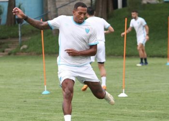 La FIFA aprobó que Nathaniel Méndez-Laing juegue en con la selección Nacional de Guatemala