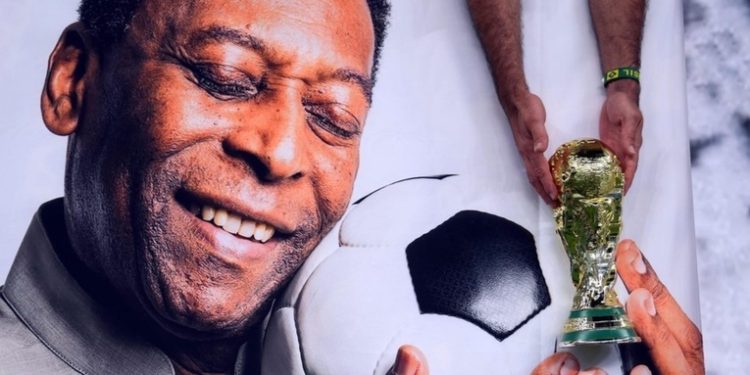 La FIFA pide a las federaciones guardar un minuto de silencio antes de los partidos en honor a Pelé