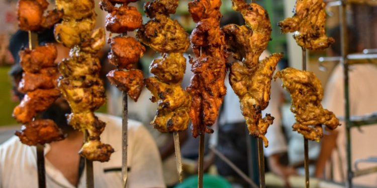 La IA podría reemplazar a millones de empleados del sector de comida rápida en los próximos años