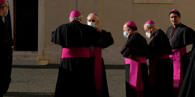 La Iglesia católica española abre una investigación sobre miles de abusos sexuales infantiles ocurridos en los últimos 80 años