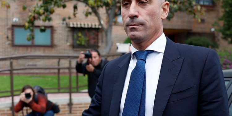 La jueza cree que el contrato de la Supercopa incluyó terrenos en Arabia para Rubiales