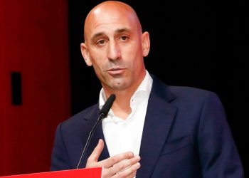 La madre de Luis Rubiales se declara en huelga de hambre por la cacería inhumana y sangrienta a su hijo