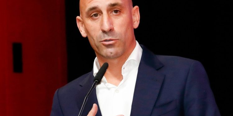 La madre de Luis Rubiales se declara en huelga de hambre por la cacería inhumana y sangrienta a su hijo