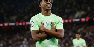 La magia inagotable de Lamine Yamal lleva al FC Barcelona a la final de la Supercopa