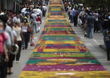 La municipalidad capitalina buscará elaborar alfombra de aserrí­n más larga del mundo