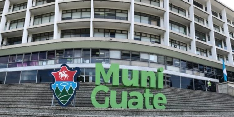 La municipalidad capitalina se prepara para la llegada de buses eléctricos