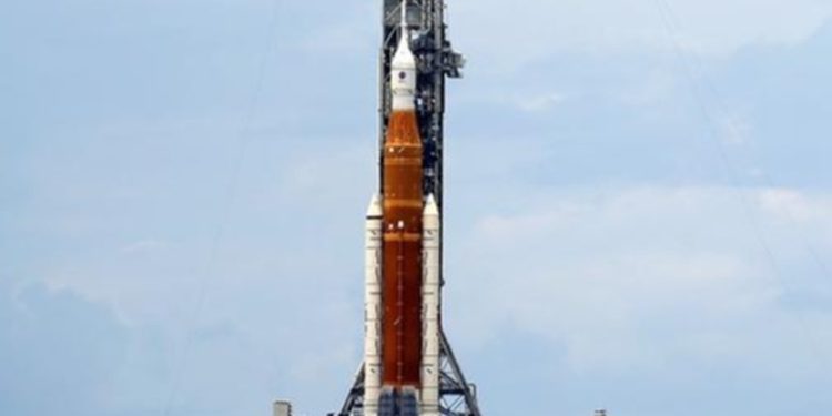 La NASA pospone el lanzamiento de megacohete a la Luna