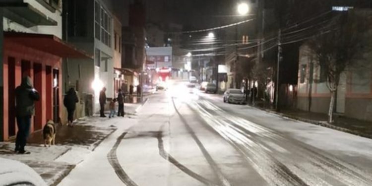 La nieve llega a ciudades del sur de Brasil