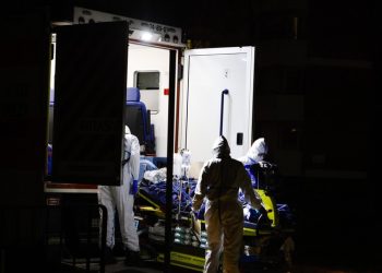 La OMS comunica que aún no está claro si la variante í“micron del coronavirus es más peligrosa
