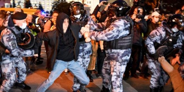 La ONU, profundamente preocupada por los arrestos masivos en Rusia