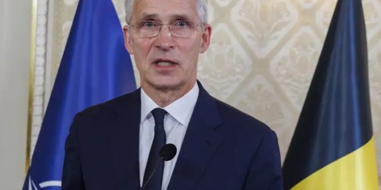 La OTAN acuerda enviar a Ucrania más equipos antiaéreos