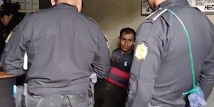 La PNC captura a presunto asesino de su familia en Cobán, Alta Verapaz