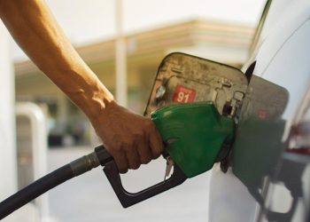 La población fue sorprendida hoy con nuevos incrementos a los precios de los combustibles