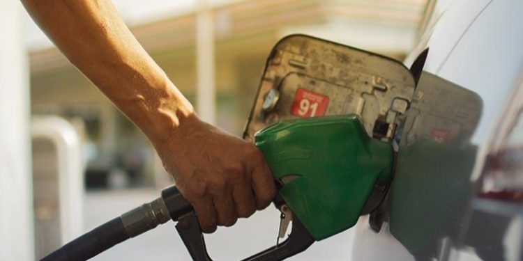 La población fue sorprendida hoy con nuevos incrementos a los precios de los combustibles