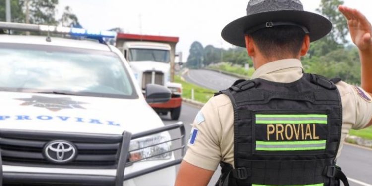 La policía de Protección Vial incrementan operativos en carretera