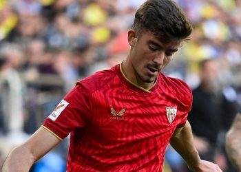 La Policía detiene a Kike Salas, jugador del Sevilla, por presuntas apuestas ilegales