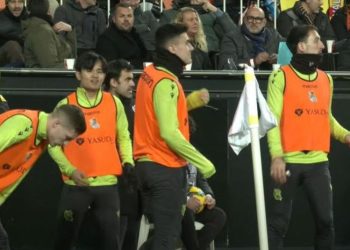 La Real Sociedad denuncia insultos a Kubo y Barrenetxea en Mestalla: 'Etarra, vete a poner bombas!'