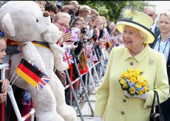 La reina Isabel II cancela sus actos oficiales por las próximas dos semanas