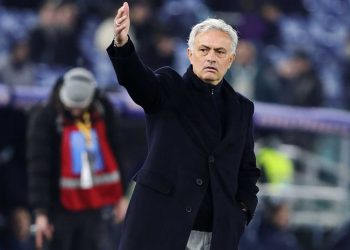 La Roma cesa a Mourinho y nombra a De Rossi nuevo entrenador
