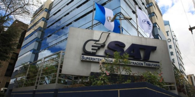 La SAT analiza prorrogar vigencia de facturas de papel en casos justificados