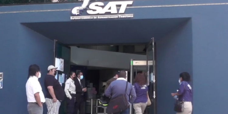 La SAT exige a todos los contribuyentes el uso de la factura electrónica