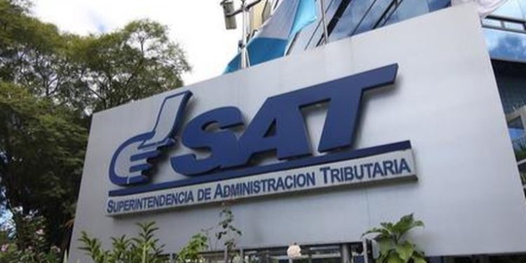 La SAT invertirá Q144 millones en adquirir seguro médico y de vida para sus trabajadores