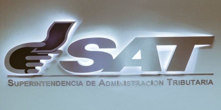La SAT ve viable reducir los impuestos en la cadena productiva