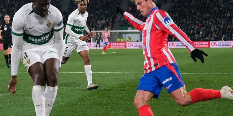 La 'segunda unidad' del Atlético de Madrid vence a un valiente Elche y se mete en cuartos de la Copa del Rey